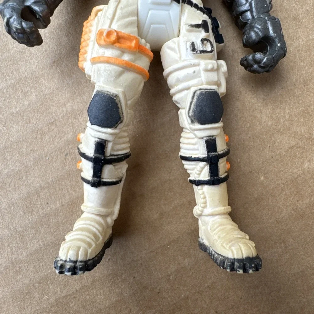Space Quest Mission Squad Astronaut T9 Loose Action Figure Chap Mei 2001 117